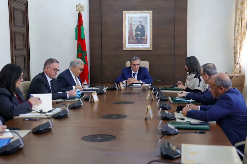 الحكومة تطلق دعما استثنائيا لمهنيي النقل لمواجهة ارتفاع أسعار المحروقات الحكومة تطلق دعما استثنائيا لمهنيي النقل لمواجهة ارتفاع أسعار المحروقات