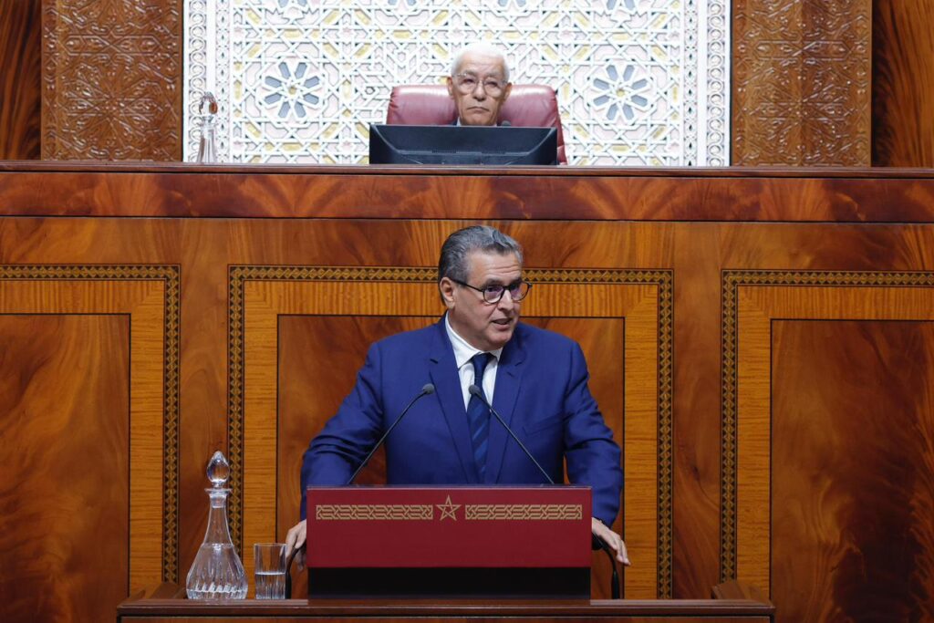 عزيز أخنوش في تعقيبه على مداخلات فرق الأغلبية والمعارضة، خلال جلسة عامة لمناقشة حصيلة عمل الحكومة