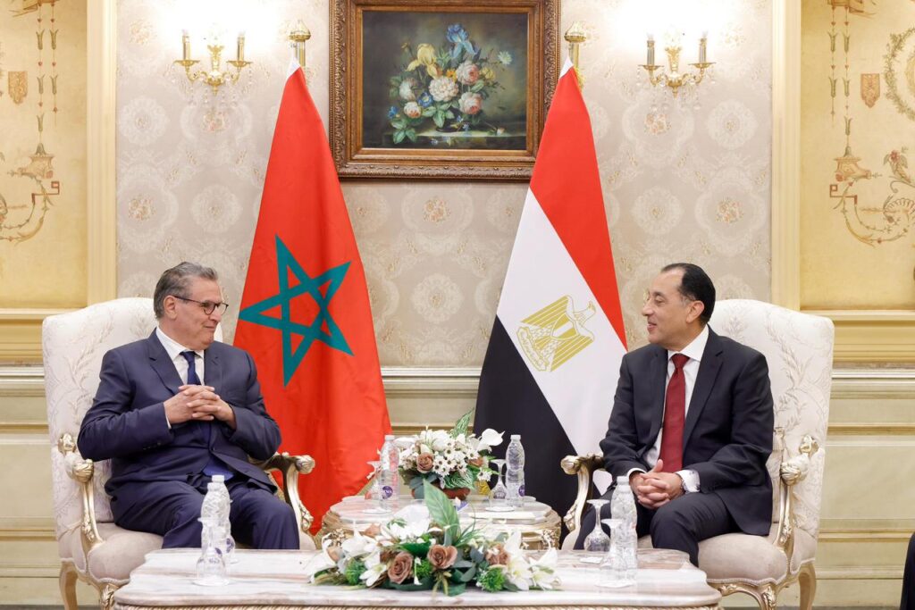 أخنوش يحل بالقاهرة لترؤس أعمال لجنة التنسيق والمتابعة المغربية-المصرية