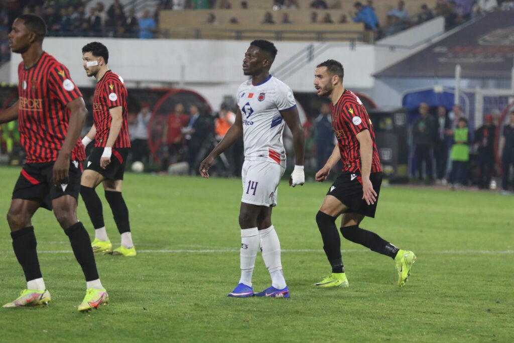 أولمبيك آسفي ضد اتحاد العاصمة الجزائري