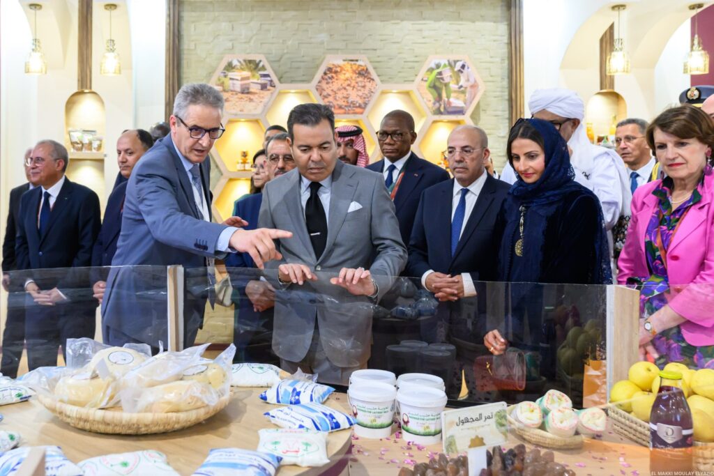 الأمير مولاي رشيد يترأس بمكناس حفل افتتاح الدورة الـ 18 للملتقى الدولي للفلاحة بالمغرب الأمير مولاي رشيد يترأس بمكناس حفل افتتاح الدورة الـ 18 للملتقى الدولي للفلاحة بالمغرب