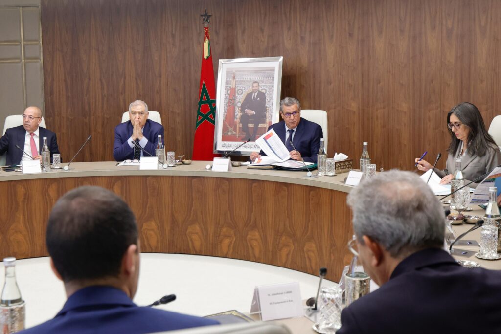 اجتماع اللجنة الوزارية المكلفة بتتبع تداعيات التوترات الجيوسياسية في الشرق الأوسط على الاقتصاد الوطني