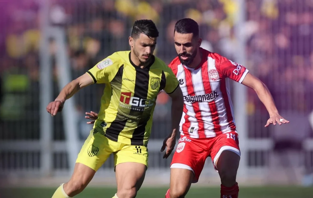 المغرب الفاسي ضد النادي المكناسي