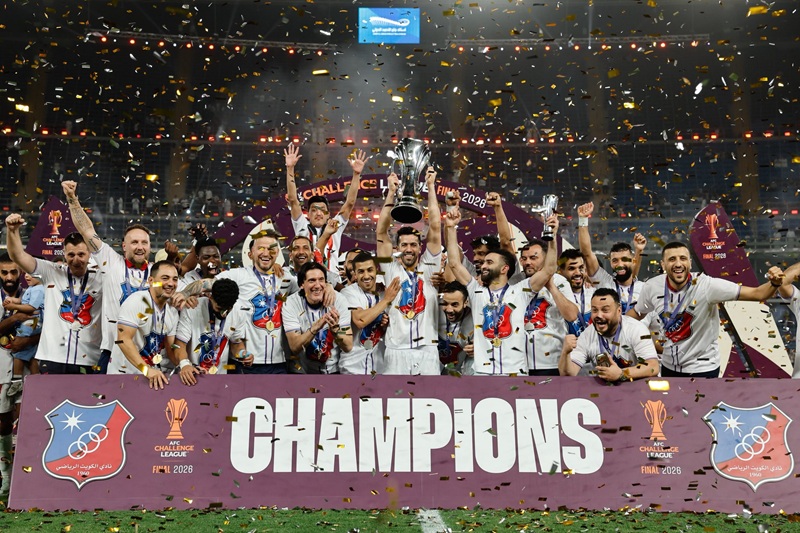 المغربي المهدي برحمة يتوج بطلا لدوري التحدي الآسيوي مع نادي الكويت نادي الكويت بطلا لدوري التحدي الآسيوي لأول مرة في تاريخه