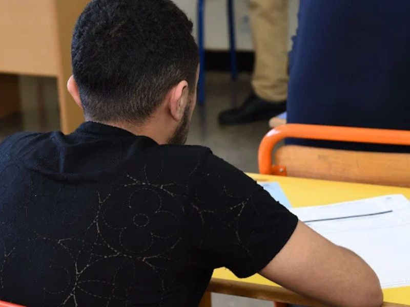 نزلاء السجون يتفوقون على المعدل الوطني للمترشحين الأحرار في الباكالوريا سجين يجتاز امتحانات البكالوريا داخل مؤسسة سجنية