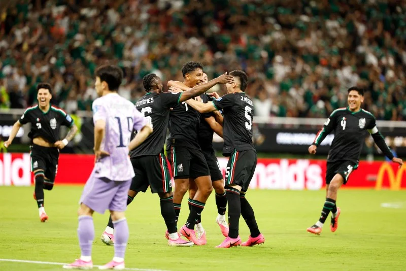 المكسيك أول الواصلين إلى دور الـ32 من المونديال بعد إسقاط كوريا الجنوبية