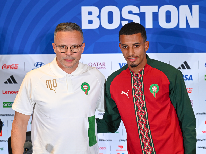 قبل لقاء إسكتلندا.. وهبي يراهن على شخصية المنتخب وأوناحي يشدد على طموح التأهل عز الدين أوناحي والمدرب محمد وهبي