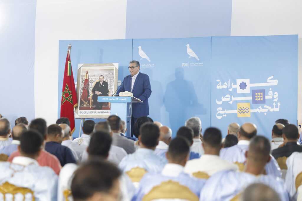 أخنوش من العيون: “المعقول” أساس الثقة التي يحظى بها الأحرار