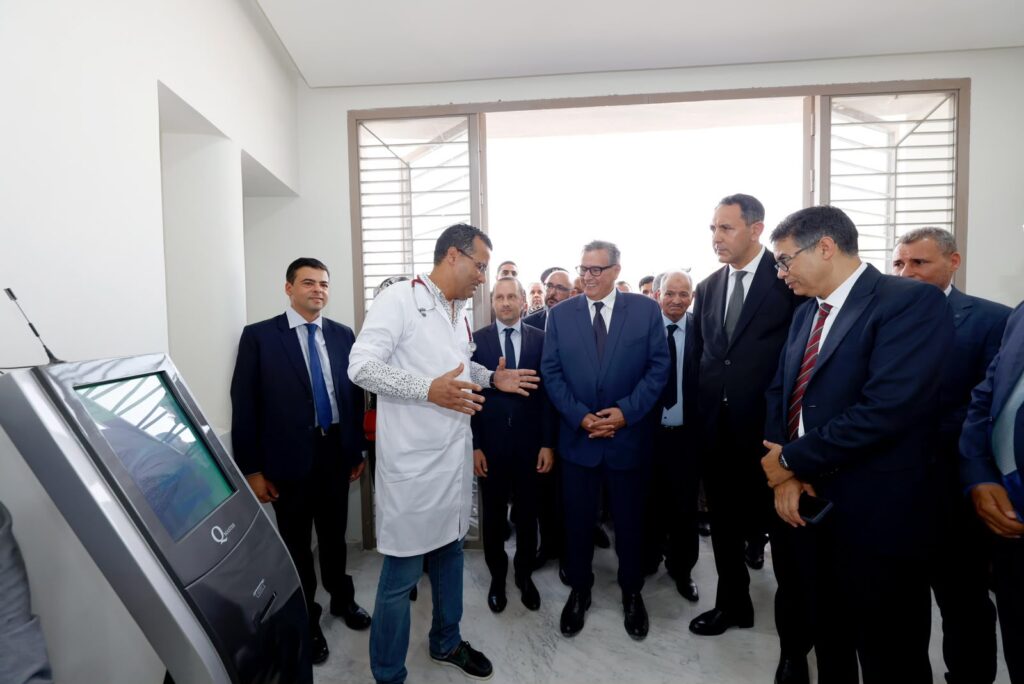 رئيس الحكومة يشرف على إعطاء انطلاقة خدمات مستشفى القرب بتمنار، ويقف على تقديم مشروعين استشفائيين لتعزيز العرض الصحي بإقليم الصويرة