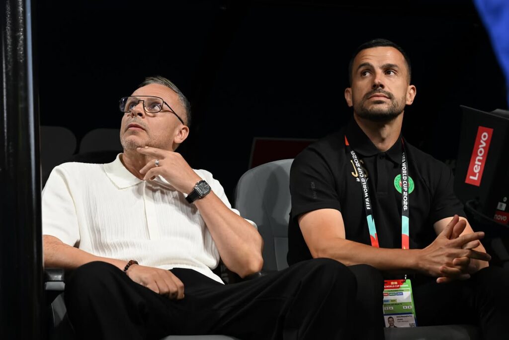 جواو ساكرامنتو يودع مونديال 2026 برسالة مؤثرة إلى المغاربة جواو ساكرامنتو، المساعد الأول للناخب الوطني محمد وهبي