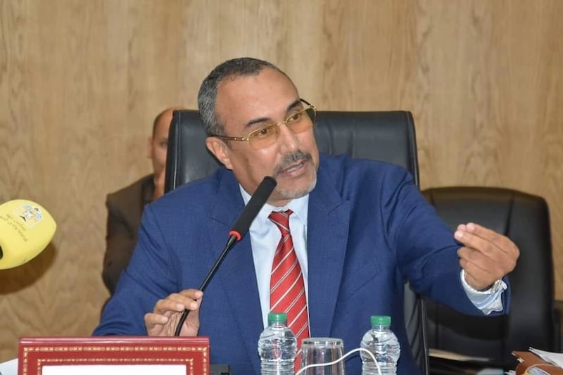 بعد التحاقه بـ”البام”.. هل تجرد المادة 54 الخطاط ينجا من رئاسة جهة الداخلة؟ ينجا الخطاط