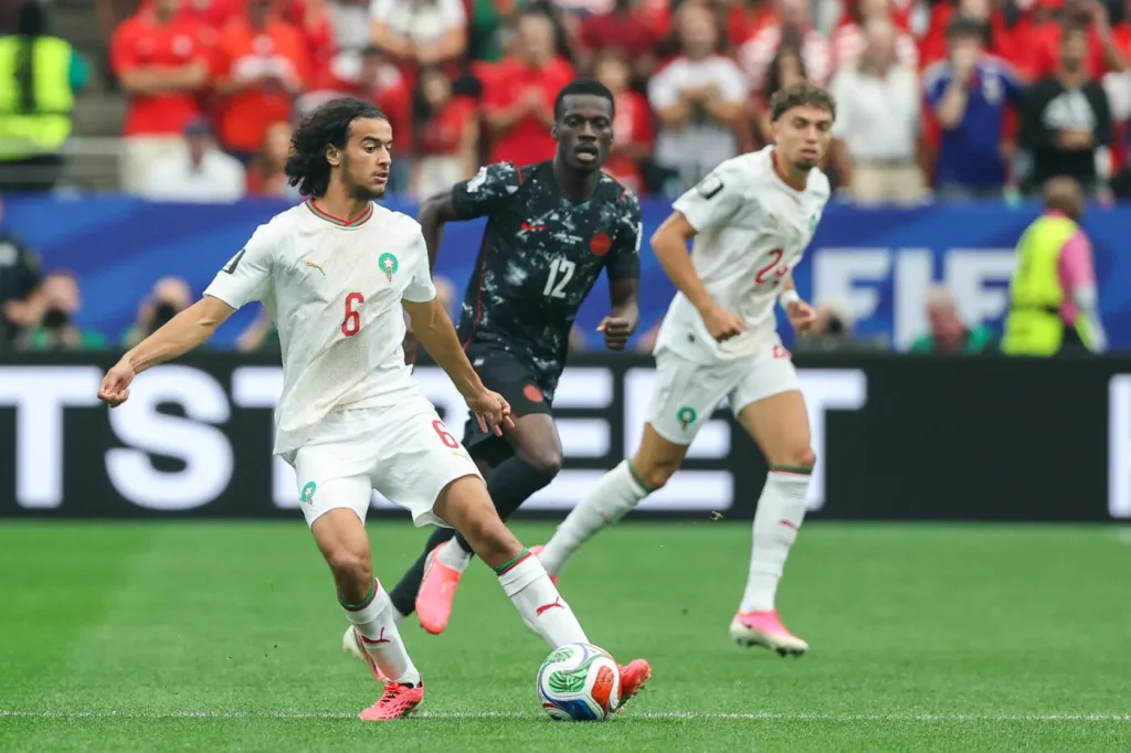 كاتب كويتي: المنتخب المغربي يواصل كتابة التاريخ بتأهله إلى ربع نهائي مونديال 2026 المنتخب الوطني المغربي يواصل كتابة التاريخ بتأهله إلى ربع نهائي مونديال 2026 (كاتب كويتي)
