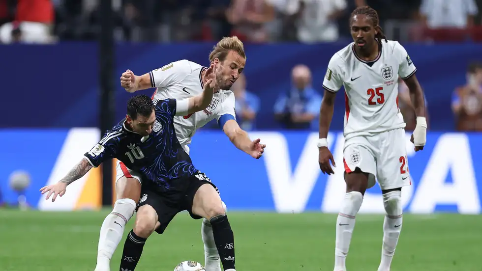الأرجنتين تقلب الطاولة على إنجلترا وتضرب موعدا ناريا مع إسبانيا في نهائي كأس العالم