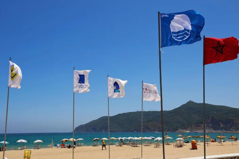 5 شواطئ جديدة تنضم للقائمة.. المغرب يرفع عدد مواقع اللواء الأزرق إلى 38 اللواء الأزرق