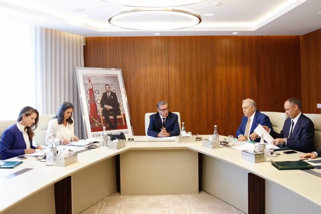 الحكومة تؤكد انتظام تموين الأسواق رغم التوترات الجيوسياسية عزيز أخنوش