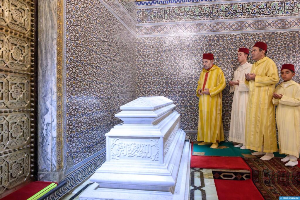 الملك محمد السادس يترأس بالرباط الحفل الديني لإحياء الذكرى الـ28 لوفاة الملك الحسن الثاني أمير المؤمنين يترأس حفلا دينيا إحياء للذكرى الثامنة والعشرين لوفاة جلالة المغفور له الملك الحسن الثاني