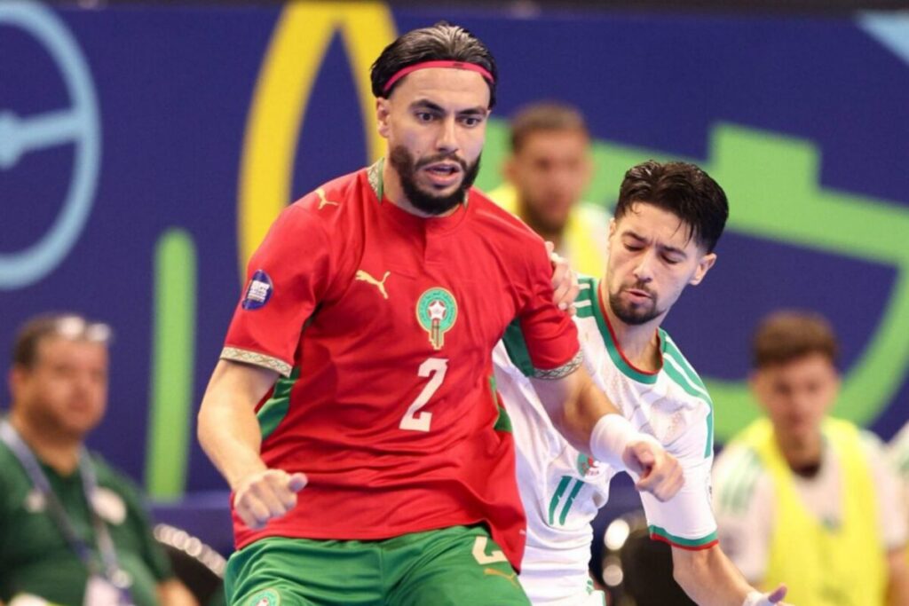 أسود القاعة يكتسحون الجزائر برباعية نظيفة في افتتاح “كان 2026” أسود القاعة يكتسحون الجزائر برباعية نظيفة في افتتاح "كان 2026"