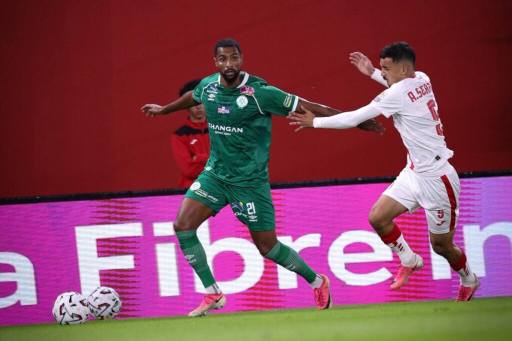 الرجاء الرياضي يتعادل بهدف لمثله أمام الفتح الرباطي الرجاء الرياضي يتعادل بهدف لمثله أمام الفتح الرباطي